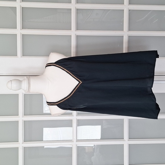 H&M Tops - H&M Conscious Flowy Emerald Green Sleeveless Blouse
